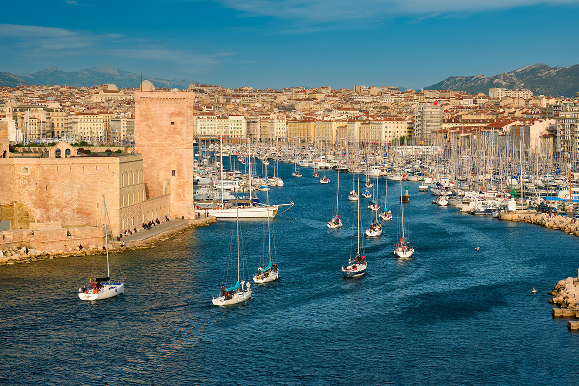 Riviera’nın Sezon Takvimi: Cannes’dan Saint-Tropez’ye